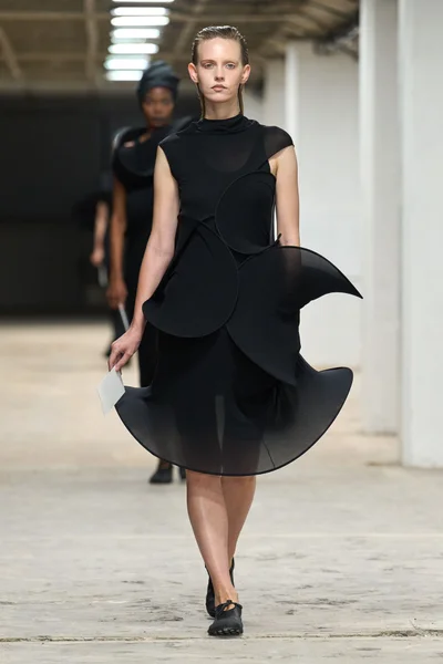 Look 20